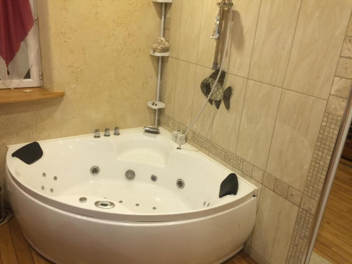 La Découverte, Jacuzzi, Sauna, et Terrasse avec vue sur lac à la campagne entre Toulouse et Auch Catonvielle Esterno foto
