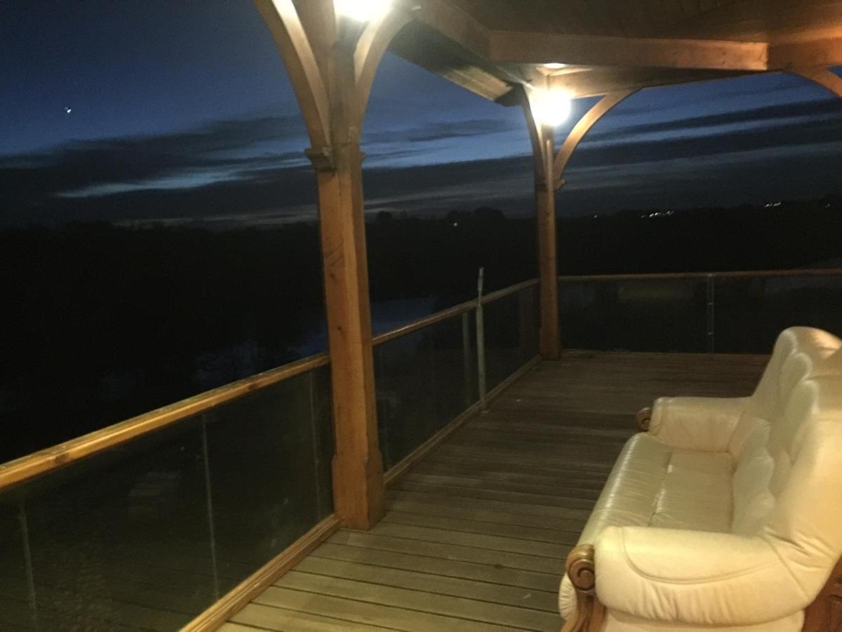 La Découverte, Jacuzzi, Sauna, et Terrasse avec vue sur lac à la campagne entre Toulouse et Auch Catonvielle Esterno foto