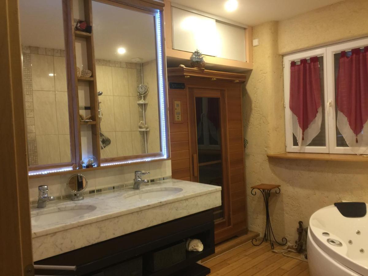La Découverte, Jacuzzi, Sauna, et Terrasse avec vue sur lac à la campagne entre Toulouse et Auch Catonvielle Esterno foto